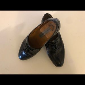 Classic Stacy adams Santana loafer
Black leather
